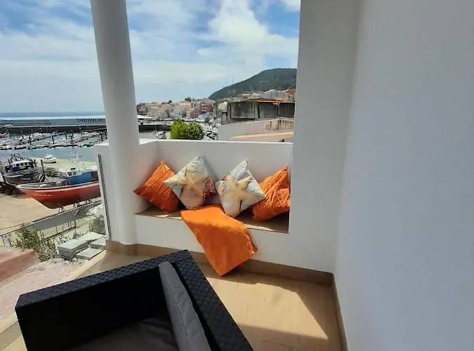 Vista Al Puerto De Ii *